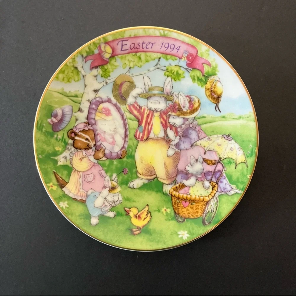 Vintage 22K‎ Gold Trimmed Avon Collectible Easter Porcelain Plates 1991-1996